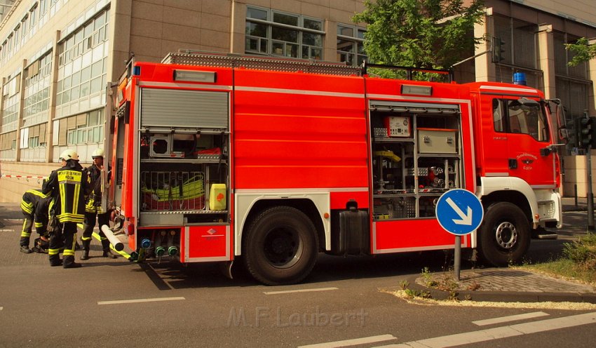 Feuer 3 Tiefgarage Uni Klinik Koeln Kerpenerstr P025.JPG